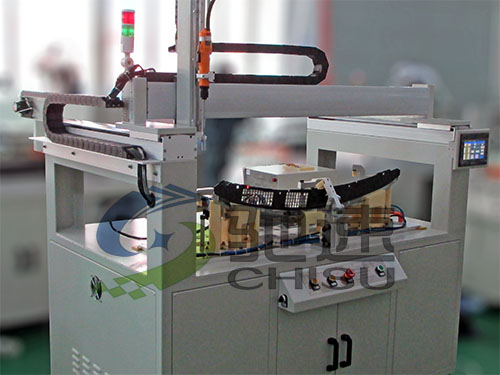 汽車自動(dòng)擰螺絲機(jī)-大型坐標(biāo)機(jī)